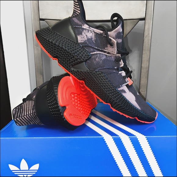 Adidas Prophere Core Black /Solar Red Running Shoe - Picture 3 of 3